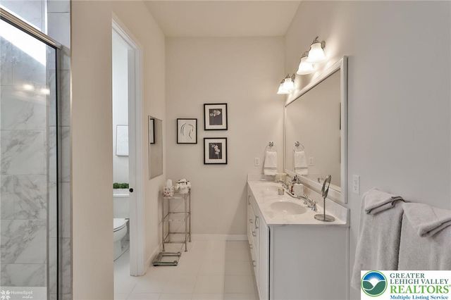 6822 Sycamore Drive, East Allen Twp, PA 18014