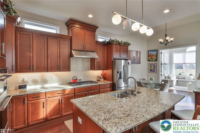 6822 Sycamore Drive, East Allen Twp, PA 18014