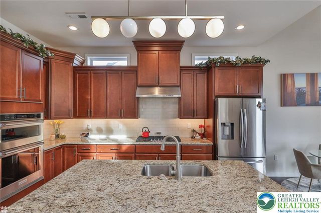 6822 Sycamore Drive, East Allen Twp, PA 18014