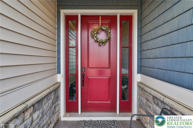 6822 Sycamore Drive, East Allen Twp, PA 18014