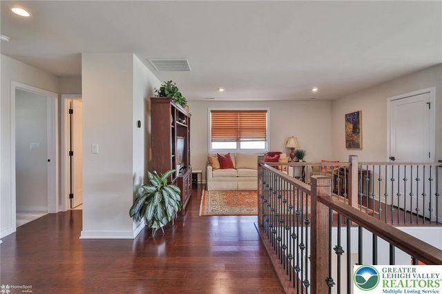 6822 Sycamore Drive, East Allen Twp, PA 18014