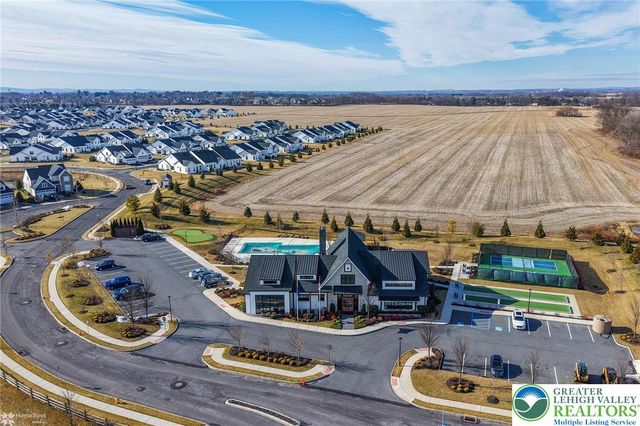 6822 Sycamore Drive, East Allen Twp, PA 18014