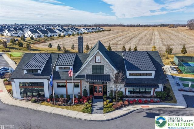 6822 Sycamore Drive, East Allen Twp, PA 18014