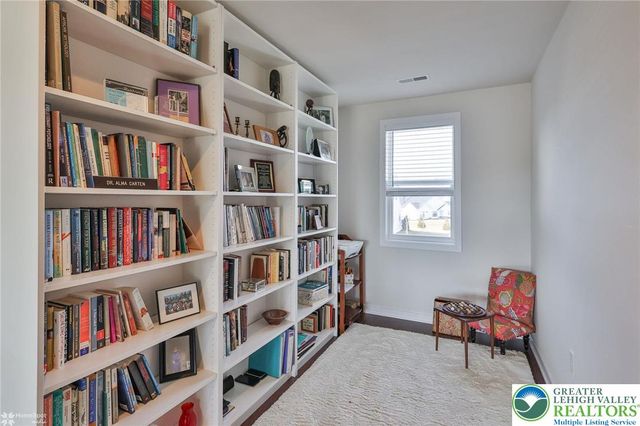 6822 Sycamore Drive, East Allen Twp, PA 18014