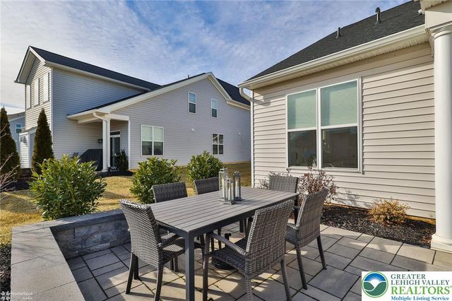 6822 Sycamore Drive, East Allen Twp, PA 18014