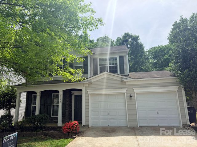 11224 Cypress View Drive, Charlotte, NC 28262