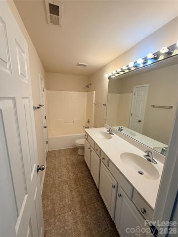 11224 Cypress View Drive, Charlotte, NC 28262