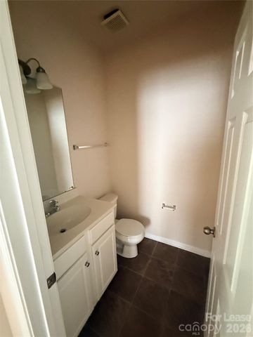 11224 Cypress View Drive, Charlotte, NC 28262