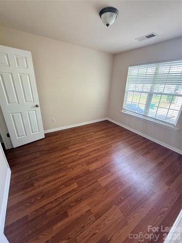 11224 Cypress View Drive, Charlotte, NC 28262