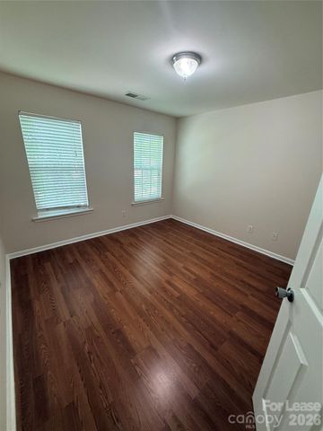 11224 Cypress View Drive, Charlotte, NC 28262