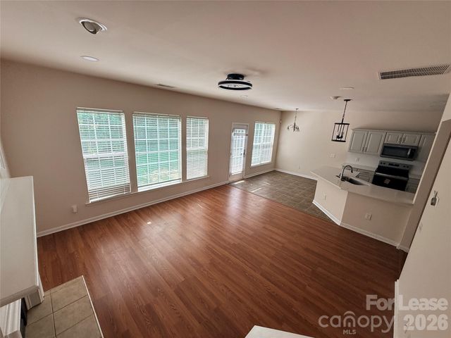 11224 Cypress View Drive, Charlotte, NC 28262