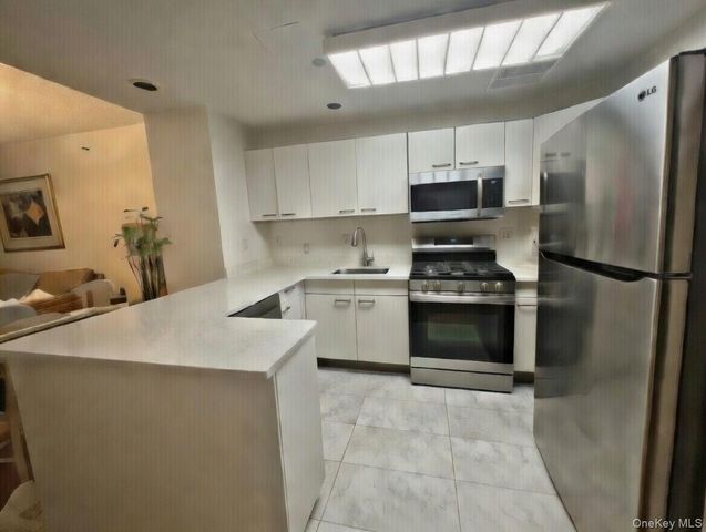 50 E Hartsdale Avenue 1O, Hartsdale, NY 10530