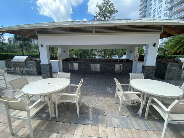 2851 NE 183rd St 303E, Aventura, FL 33160
