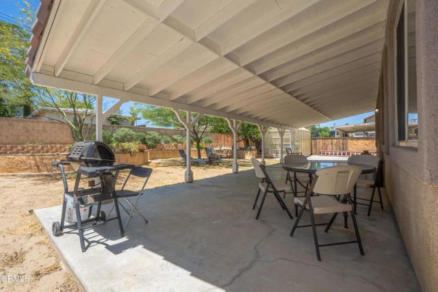 38519 37th Street East, Palmdale, CA 93550