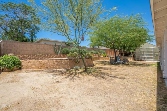 38519 37th Street East, Palmdale, CA 93550