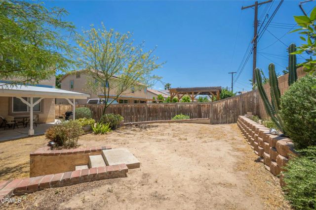 38519 37th Street East, Palmdale, CA 93550