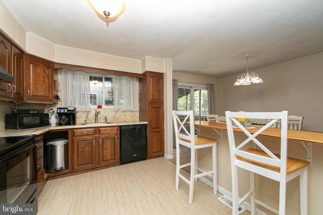1205 IRIS AVE, Williamstown, NJ 08094