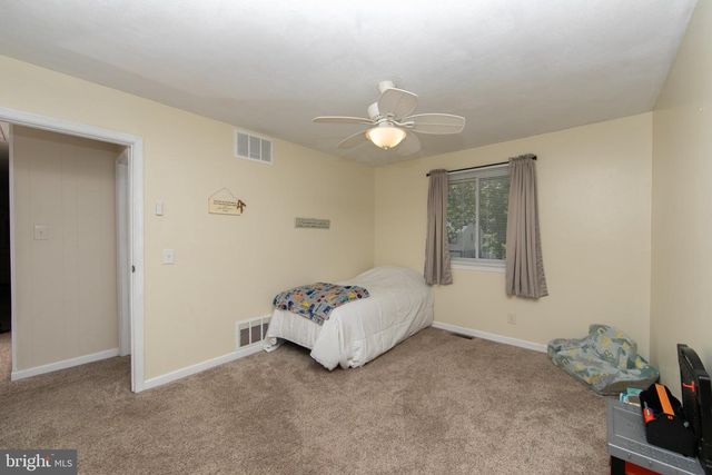 1205 IRIS AVE, Williamstown, NJ 08094