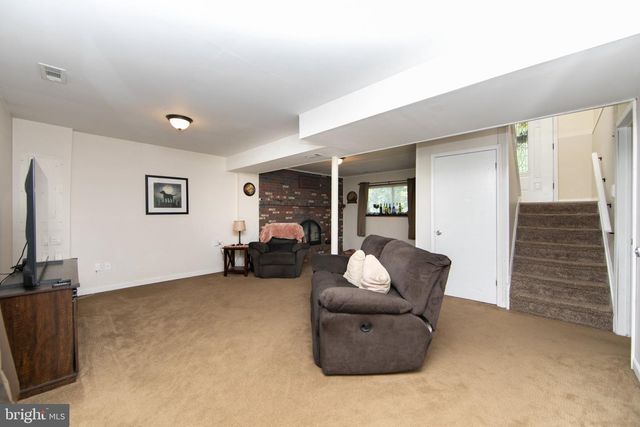 1205 IRIS AVE, Williamstown, NJ 08094