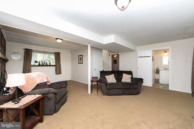 1205 IRIS AVE, Williamstown, NJ 08094