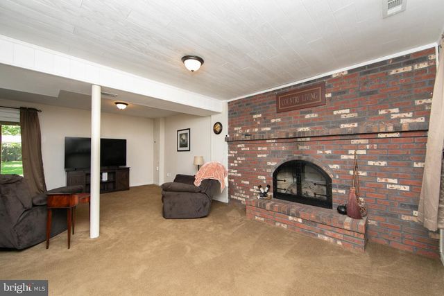 1205 IRIS AVE, Williamstown, NJ 08094