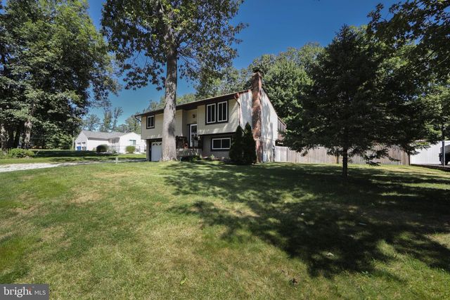 1205 IRIS AVE, Williamstown, NJ 08094