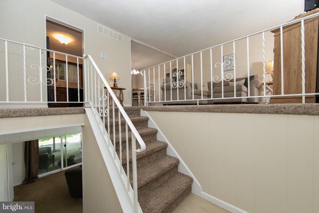 1205 IRIS AVE, Williamstown, NJ 08094