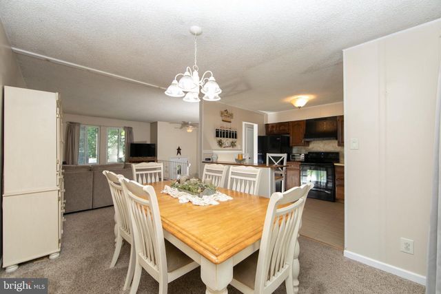 1205 IRIS AVE, Williamstown, NJ 08094