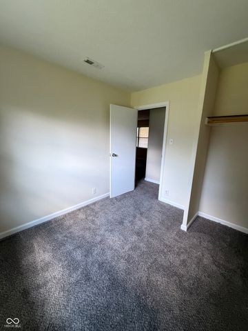 18 Sayre Drive, Greenwood, IN 46143