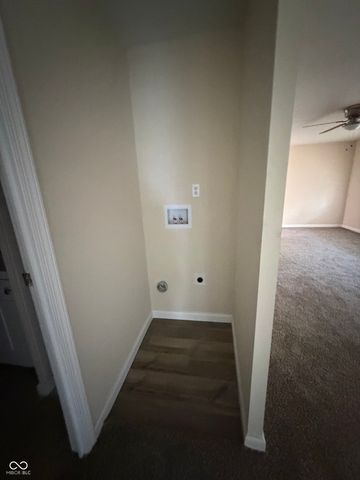 18 Sayre Drive, Greenwood, IN 46143