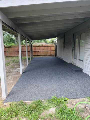 18 Sayre Drive, Greenwood, IN 46143