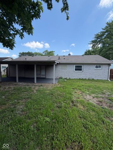 18 Sayre Drive, Greenwood, IN 46143