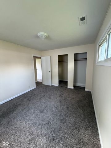 18 Sayre Drive, Greenwood, IN 46143