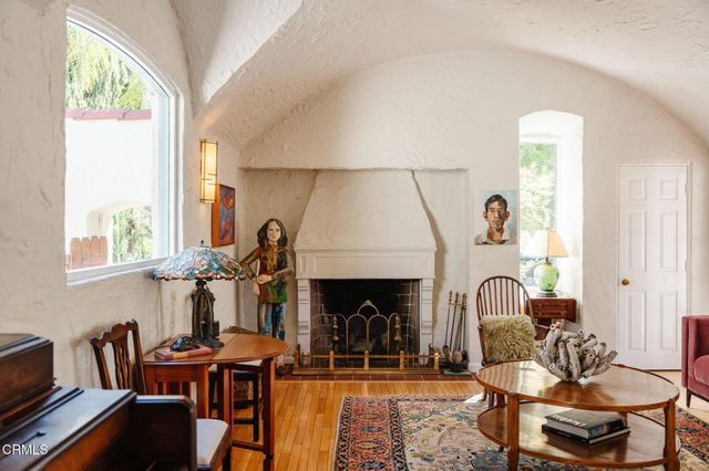 615 S Mentor Avenue, Pasadena, CA 91106