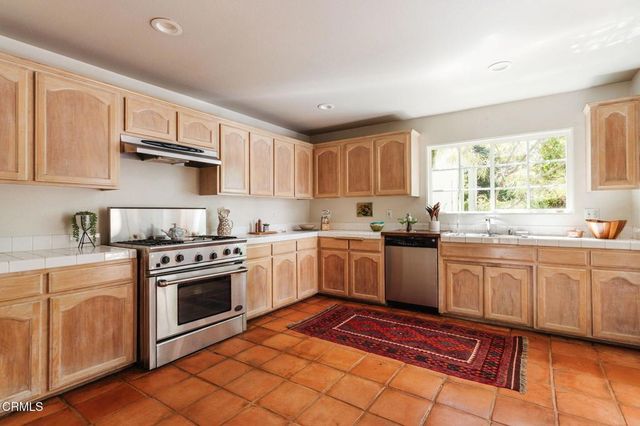 615 S Mentor Avenue, Pasadena, CA 91106