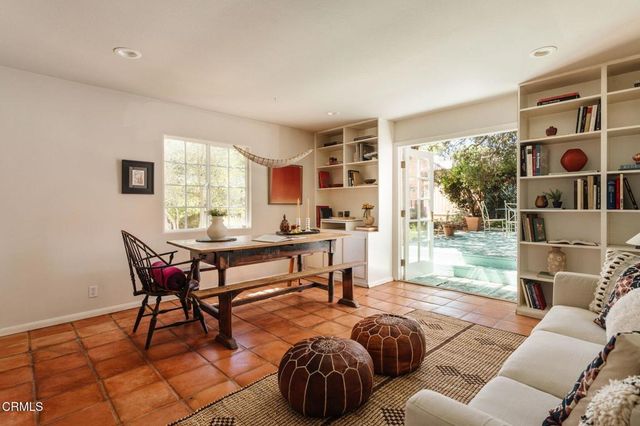 615 S Mentor Avenue, Pasadena, CA 91106