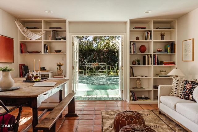 615 S Mentor Avenue, Pasadena, CA 91106