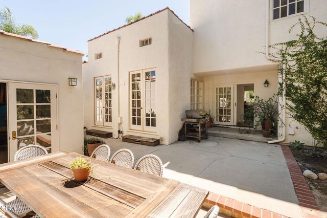 615 S Mentor Avenue, Pasadena, CA 91106