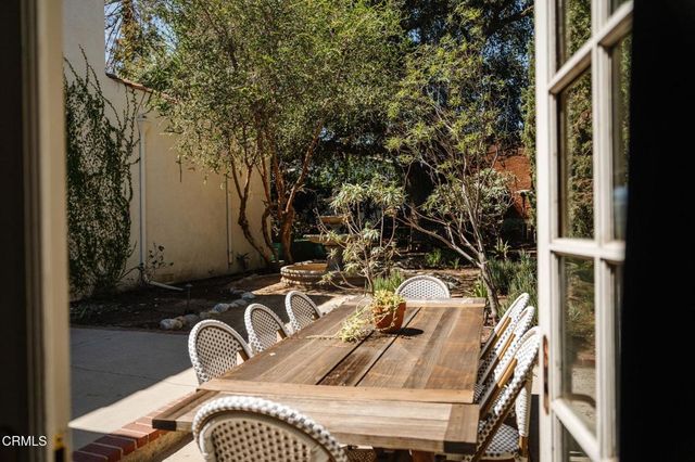 615 S Mentor Avenue, Pasadena, CA 91106