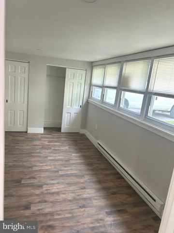 215 FILBERT AVE, Browns Mills, NJ 08015