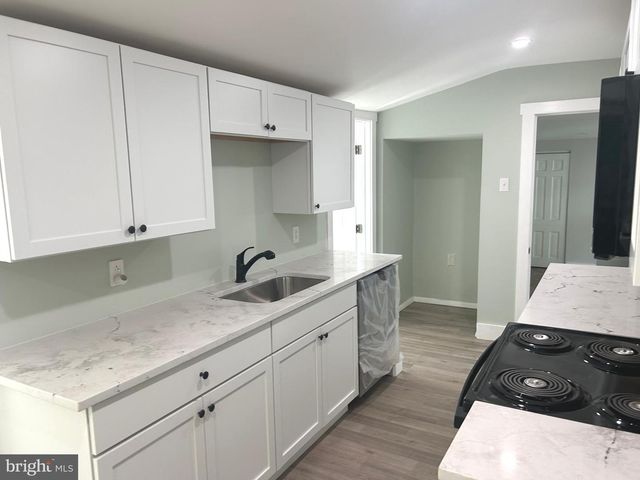 215 FILBERT AVE, Browns Mills, NJ 08015