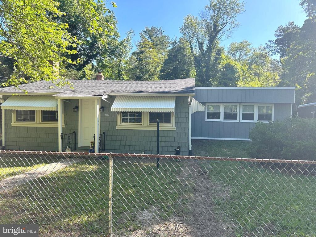215 FILBERT AVE, Browns Mills, NJ 08015