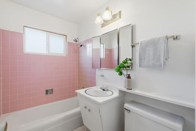 916 Balboa Avenue, Capitola, CA 95010