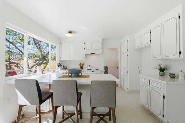 916 Balboa Avenue, Capitola, CA 95010