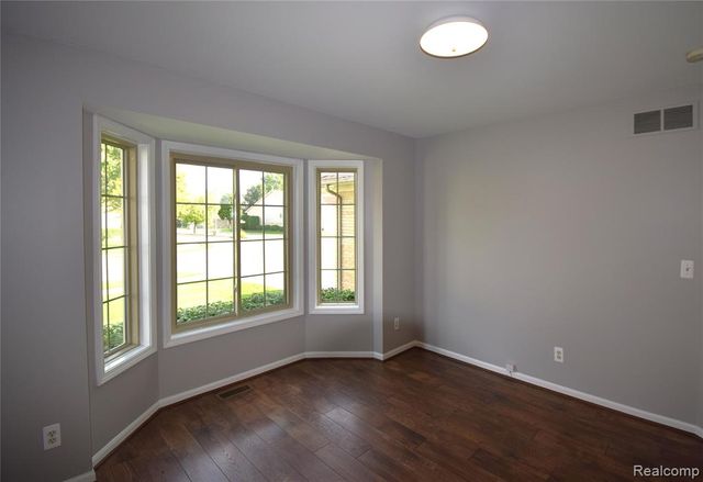 30112 Raintree Circle, Chesterfield, MI 48047