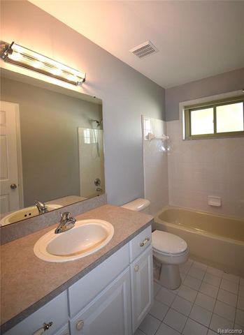 30112 Raintree Circle, Chesterfield, MI 48047