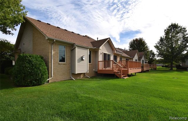 30112 Raintree Circle, Chesterfield, MI 48047