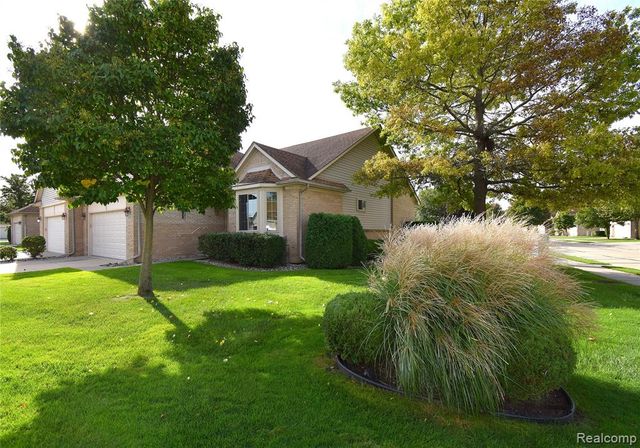 30112 Raintree Circle, Chesterfield, MI 48047