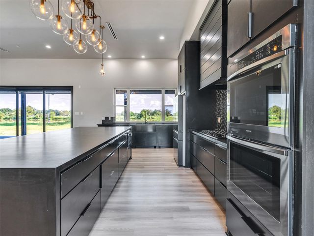 3411 Tankersley Circle, Rosharon, TX 77583