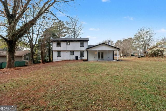 432 Rock Meadow Drive, Stone Mountain, GA 30088